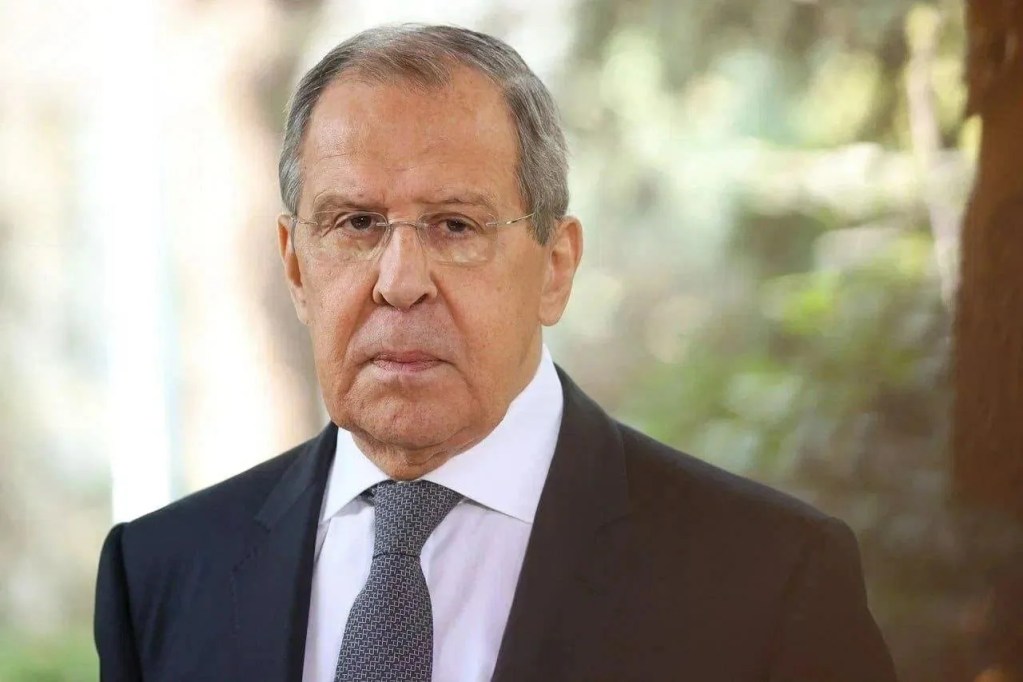 Lavrov: İran'a Askeri Ürün Veriyoruz, İstihbarat Değil