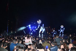 Adana Tiyatro Festivali Renkli Kortejle Başladı