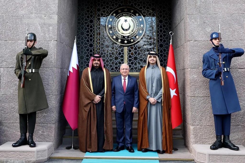 Bakan Güler, Katar Emiri'nin Kardeşlerini Ağırladı