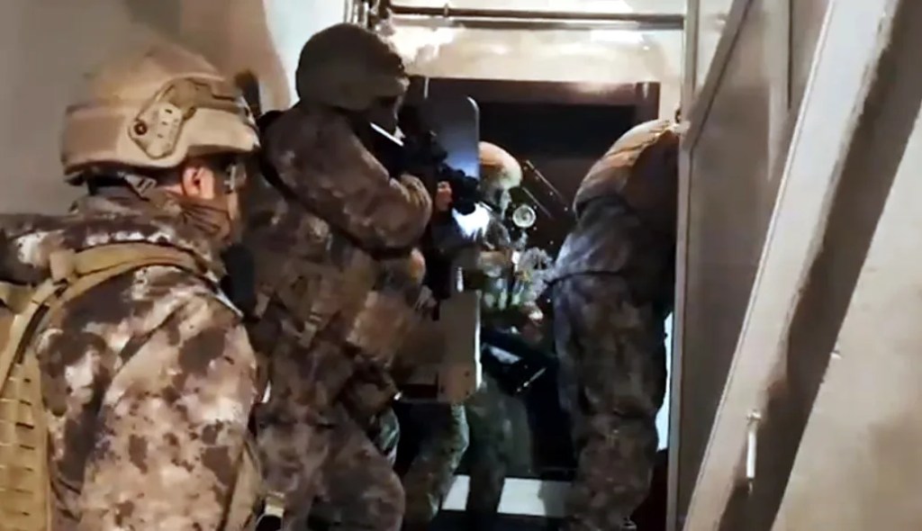 Bitlis'te Uyuşturucu Operasyonu: 10 Kişi Tutuklandı