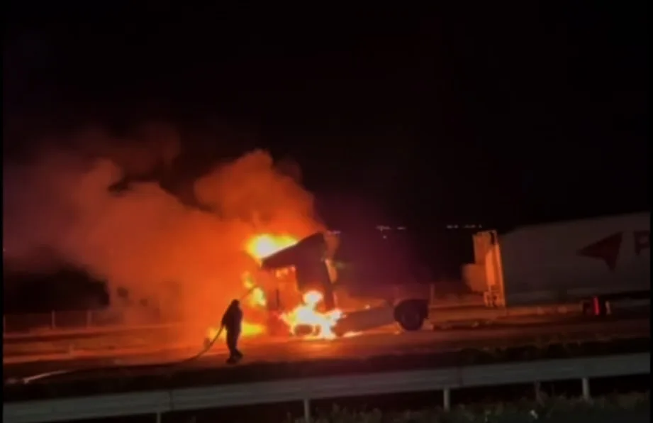 Gaziantep'te TIR Yangını Paniğe Neden Oldu