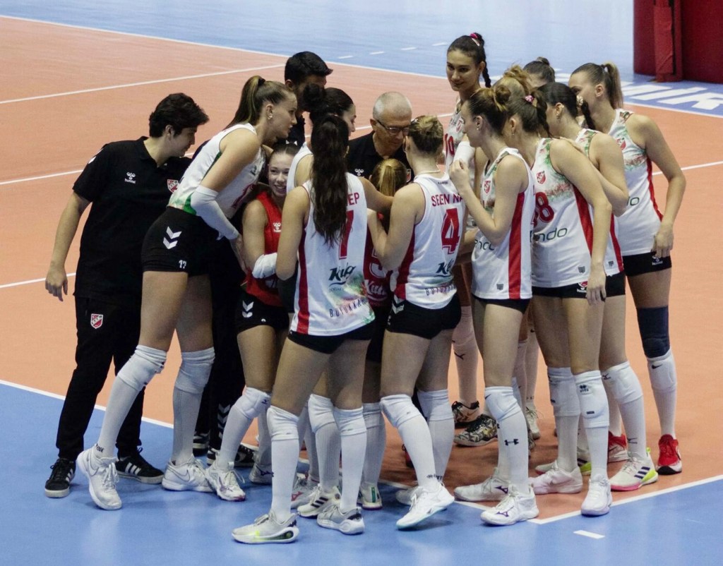 Karşıyaka Voleybol Play-Off'ta Elendi