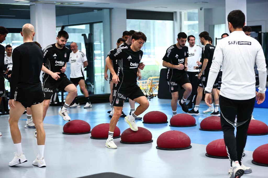 Beşiktaş Fenerbahçe Derbisine Hazırlanıyor