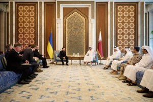 Zelenskiy Katar Emiri ile Doha'da Görüştü