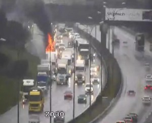 İstanbul TEM Otoyolu'nda TIR Yangını