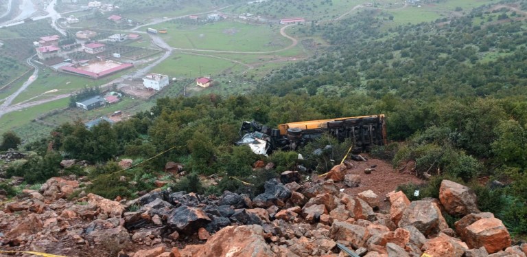 Gaziantep'te TIR kazası: Şoför hayatını kaybetti