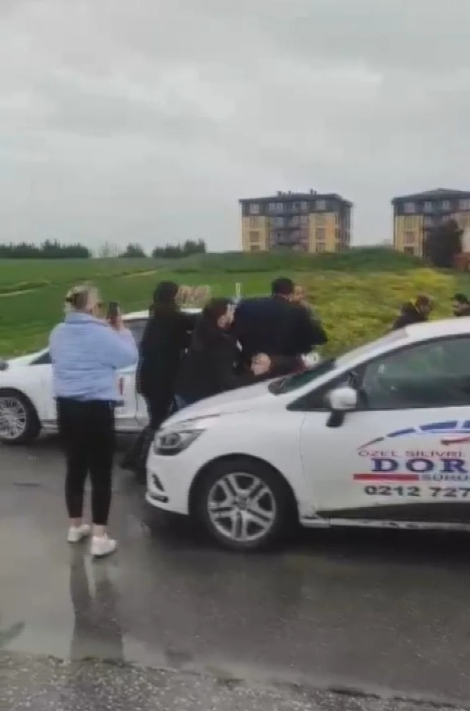 Silivri'de Sınavı Geçemeyen Aday ve Babası Komisyon Üyesine Saldırdı