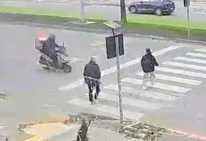 Mersin'de Yaya Geçidinde Kaza: Motokurye Çocuğa Çarptı