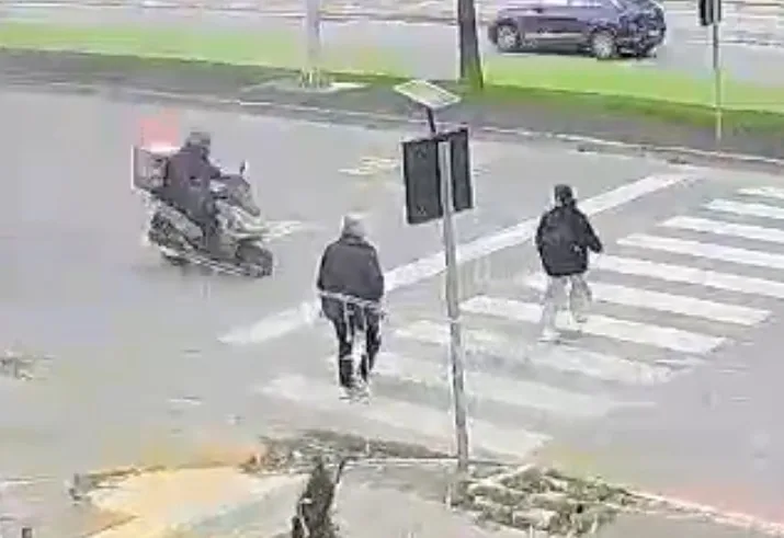 Mersin'de Yaya Geçidinde Kaza: Motokurye Çocuğa Çarptı