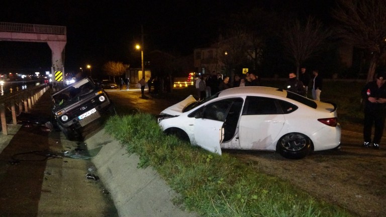 Edirne'de Cip ve Otomobil Çarpıştı: 3 Yaralı, Kayıp Kedi Aranıyor
