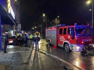 Kayseri'de Trafik Kazası: İki Kişi Yaralandı