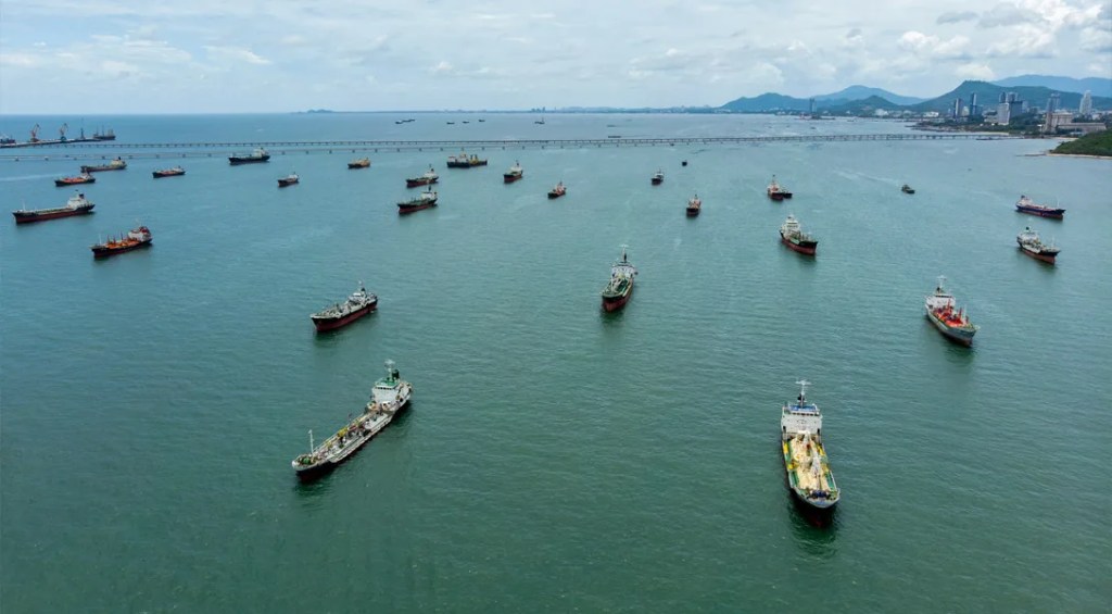 Hindistan LPG Tankerleri Hürmüz Boğazı'nı Güvenle Geçti
