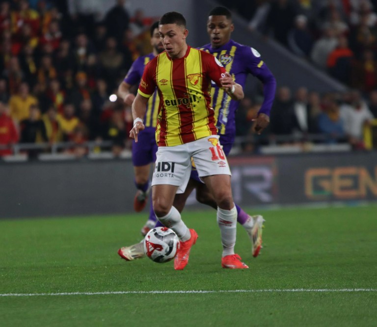 Göztepe Transfer Yasağıyla Karşı Karşıya