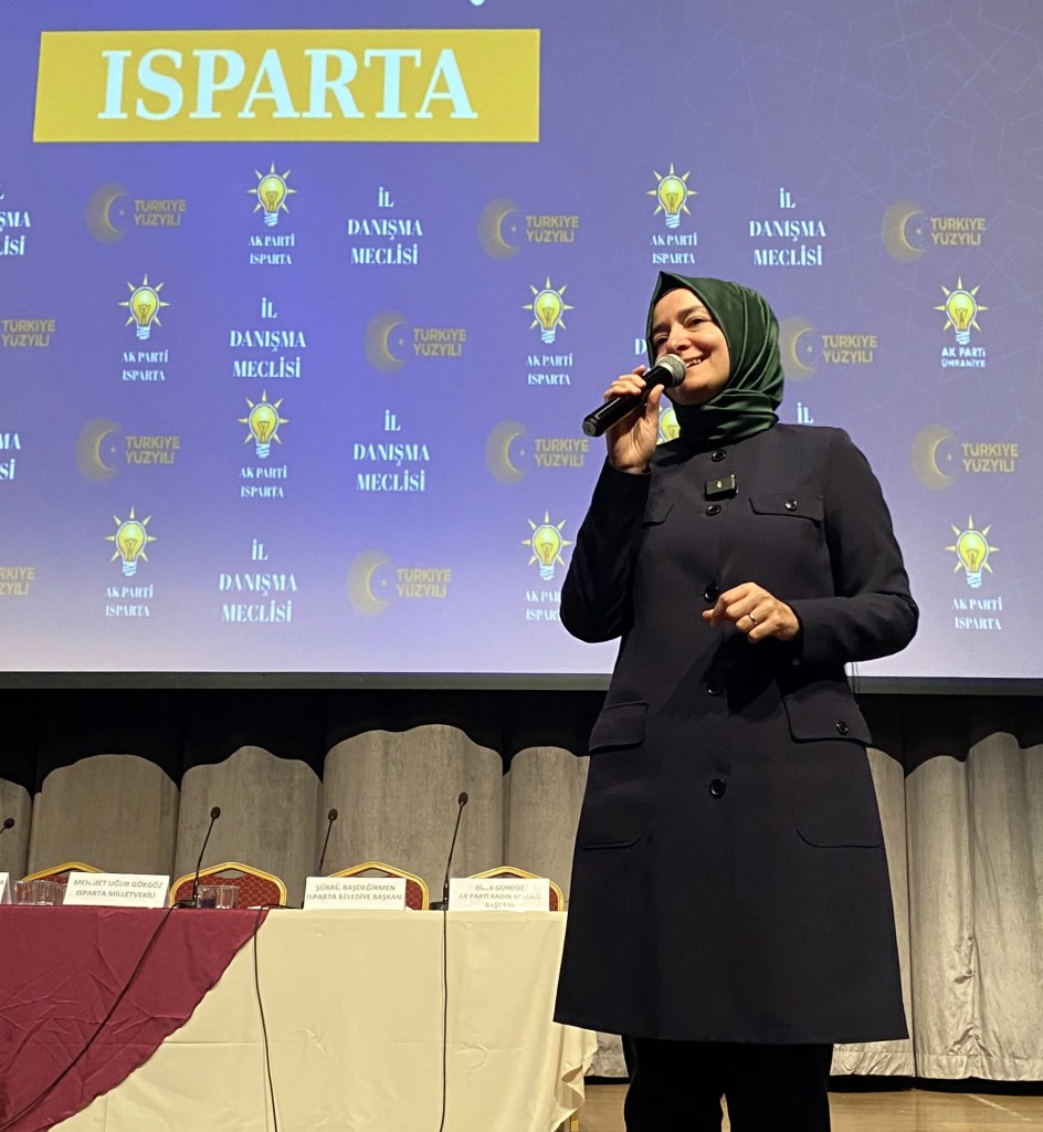 Fatma Betül Sayan Kaya'dan CHP'ye sert eleştiri