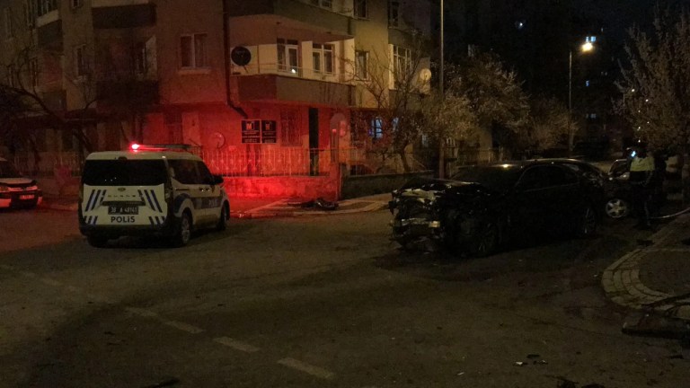 Kayseri Melikgazi'de İki Otomobil Çarpıştı: 5 Yaralı