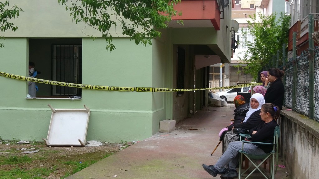 Antalya'da Yalnız Yaşayan Adam Evinde Ölü Bulundu