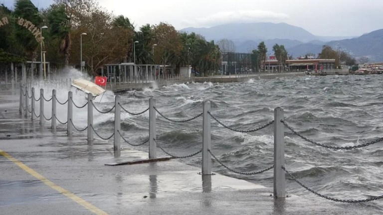 Kocaeli ve Batı Karadeniz’e fırtına uyarısı!