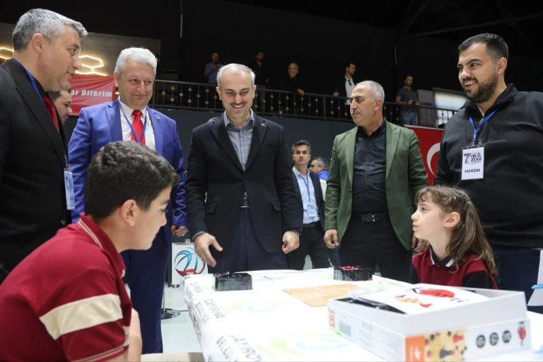 Çayırova’da öğrenciler akıl oyunlarında yarışıyor