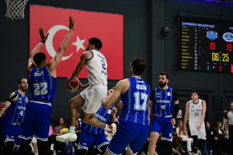 Çayırova Belediyesi, Kağıtspor’u farklı mağlup etti