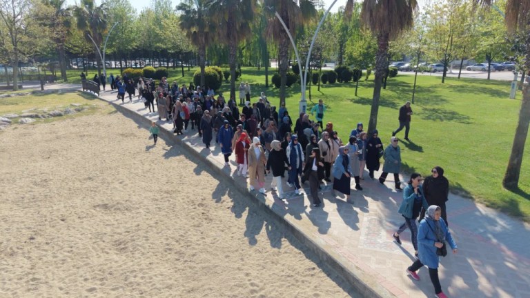 Kadınlar Başiskele’de Sağlık İçin Yürüdü
