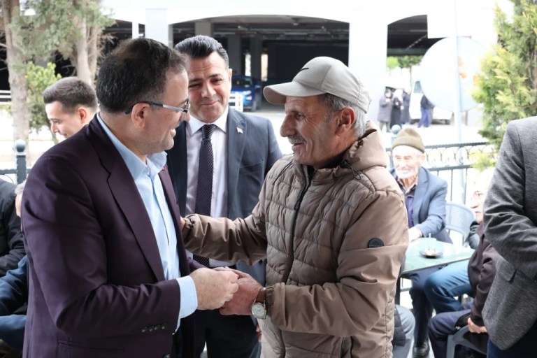 Başkan Gökçe, Derince’de halkla buluştu