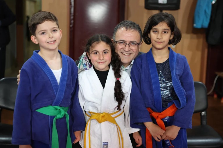 Derince’de aileler sporla buluştu, Başkan Gökçe de katıldı