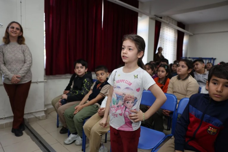 Başkan Bıyık’tan miniklere yerel yönetim dersi