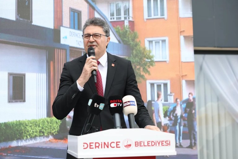 Derince’de Davet Evi ve Senin Kafen Genç Açıldı
