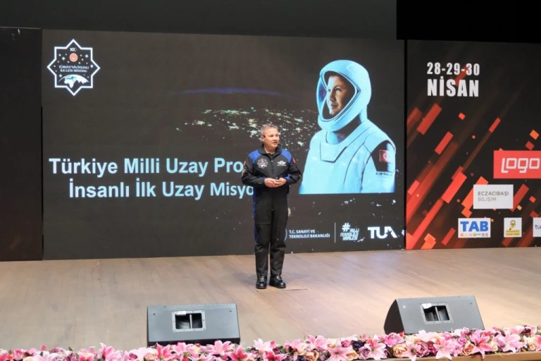 Alper Gezeravcı GTÜ’de Uzay Deneyimlerini Anlattı