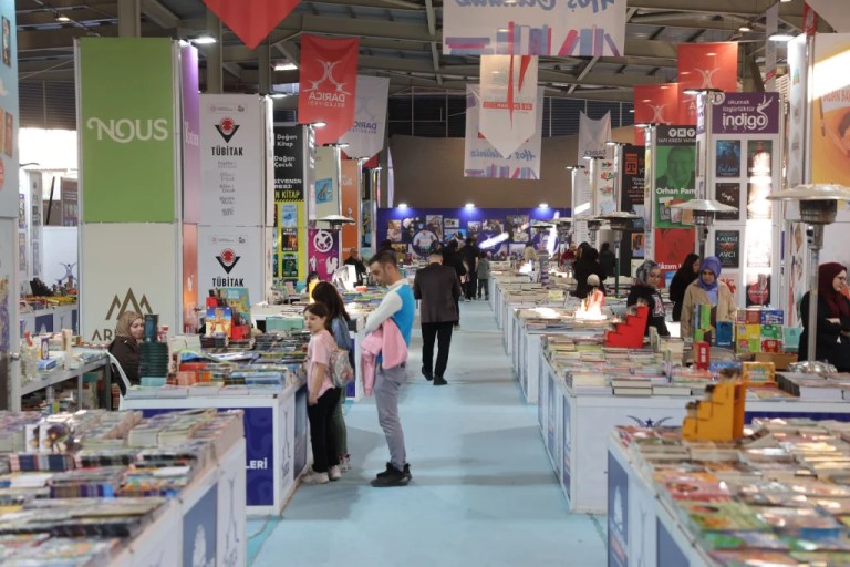Darıca Kitap Fuarı’na Kitapsever Akını
