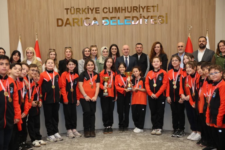 Darıca Belediyesi Halk Oyunları Ekibi Kocaeli şampiyonu!