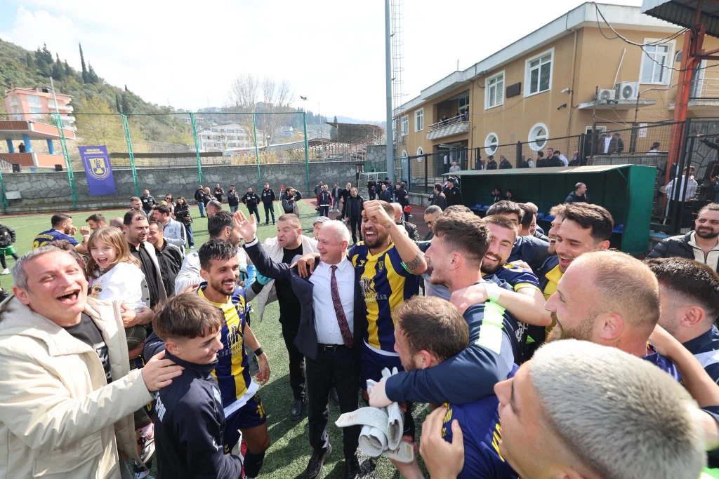 Karamürselspor, Pamukovaspor’u 3-1 Yendi