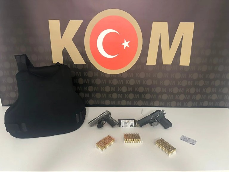 Cezaevi firarisi İzmit’te film gibi operasyonla yakalandı!