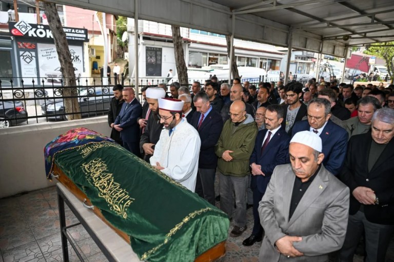 Vali Aktaş’tan Şehit Annesi Fatma İnceoğlu’na Taziye