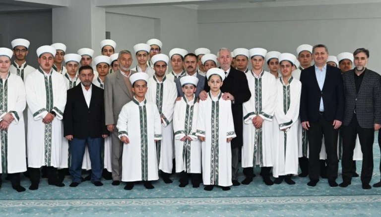 Vali Aktaş, 43 hafızın icazet törenine katıldı
