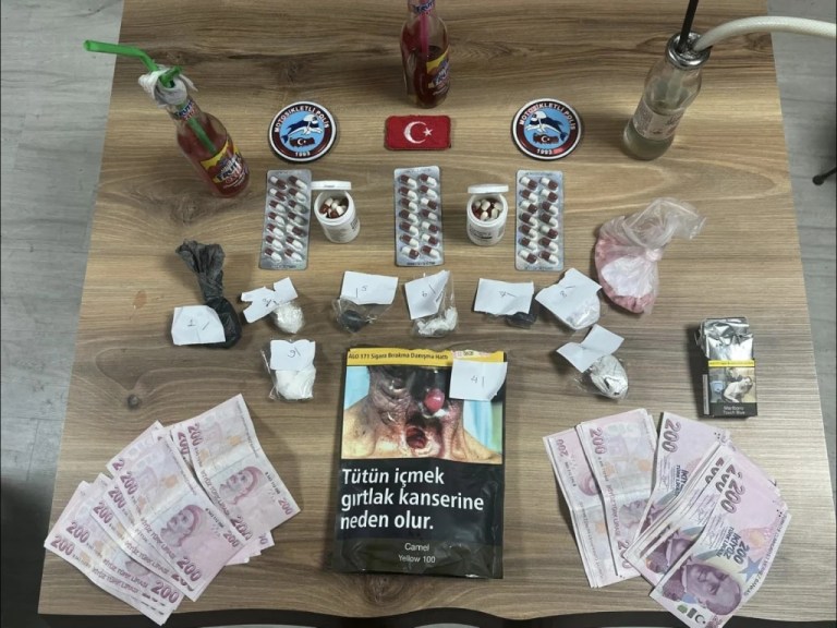 İzmit’te Yunus Timlerinden Uyuşturucu ve Sahte Para Operasyonu!