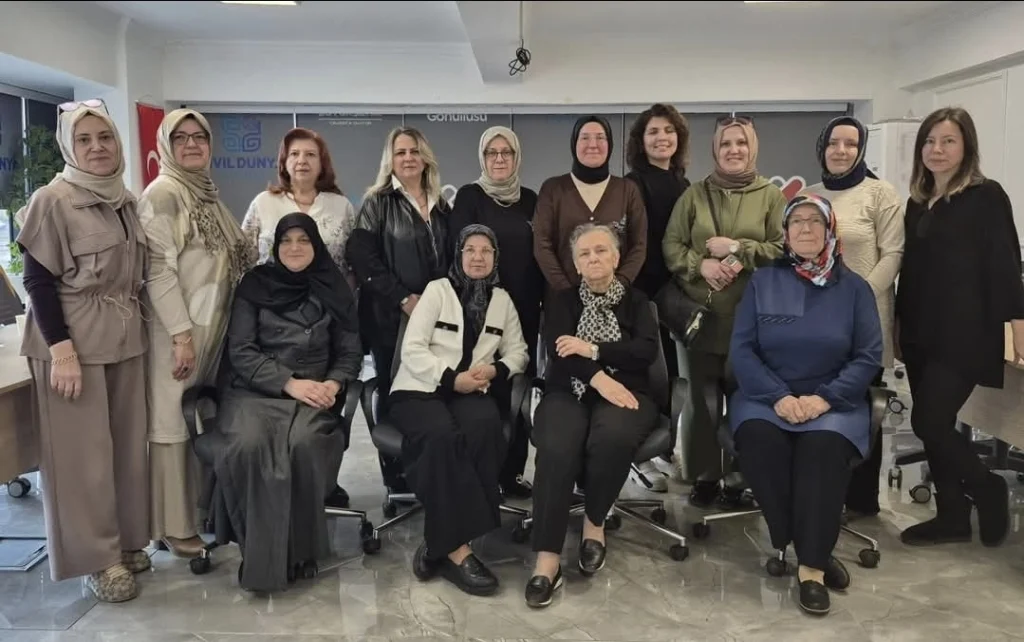 BTTDD İzmit Şubesi Kadın Kolları göreve başladı