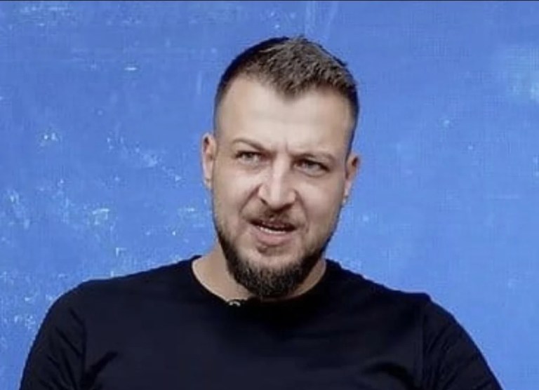 Kırmızı bültenle aranan eski futbolcu Batuhan Karadeniz Dubai’de yakalandı