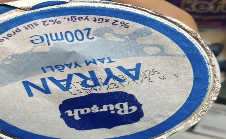 Fethiye Caddesi’nde market skandalı: Tarihi geçmiş ürünler!