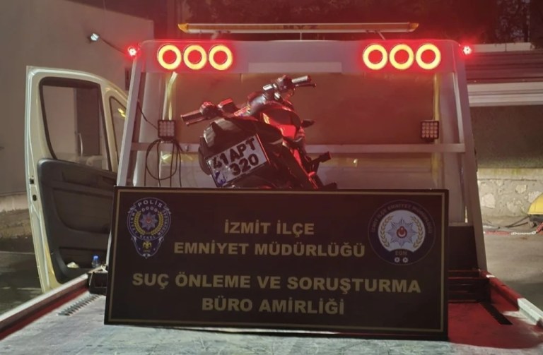 İzmit’te kaskısız şov yapan sürücüye rekor ceza!