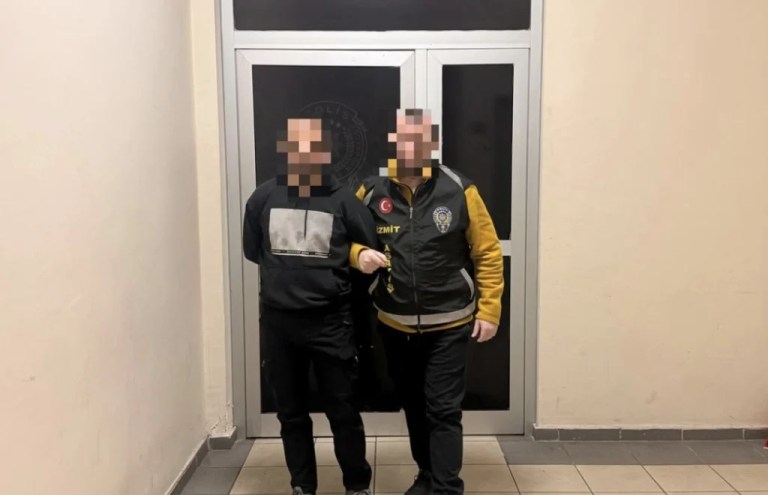 20 yıl cezalı firari, İzmit’te çatıda yakalandı!
