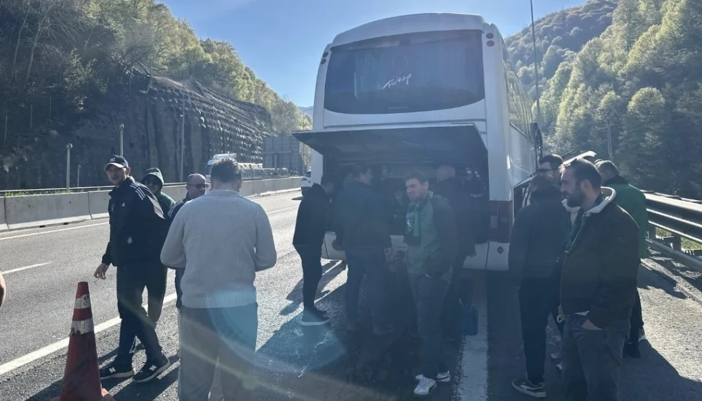Kocaelispor taraftarları Bolu Dağı’nda mahsur kaldı