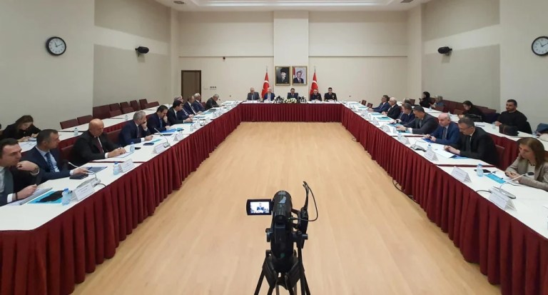 Kocaeli’de güvenlik toplantısı: Metruk yapılar ve sokak hayvanları masada