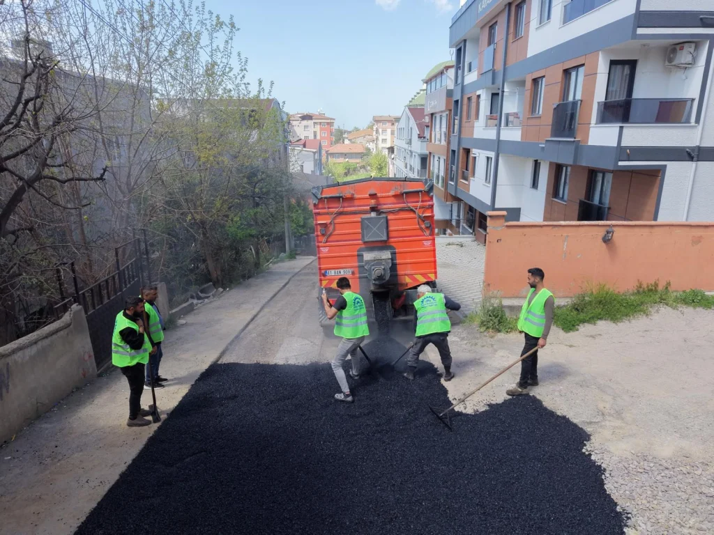 Gebze’de Üstyapı Çalışmaları Devam Ediyor