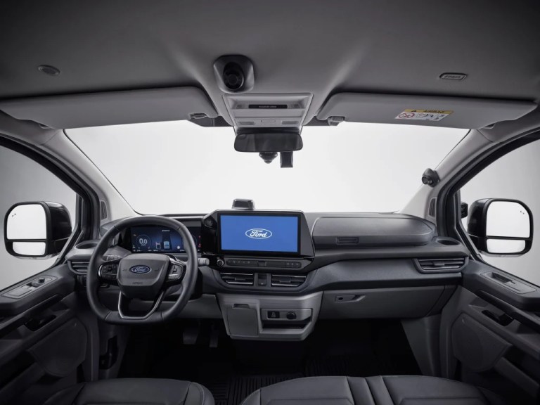 Yeni Ford Tourneo Custom 9+1 Türkiye’de satışta