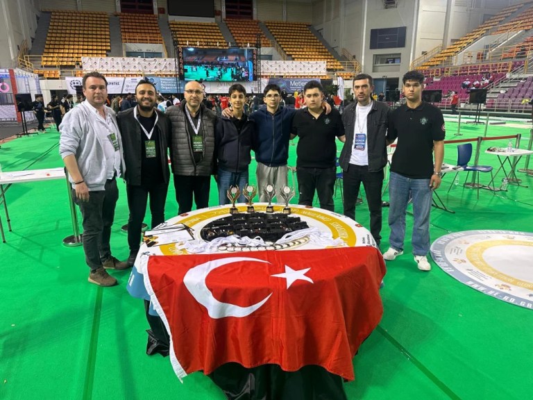 Kocaeli’nin robotik takımları dünya zirvesinde