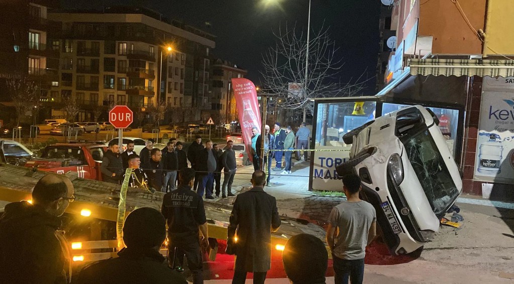 Çerkezköy'de Kontrolden Çıkan Araç Kazaya Neden Oldu