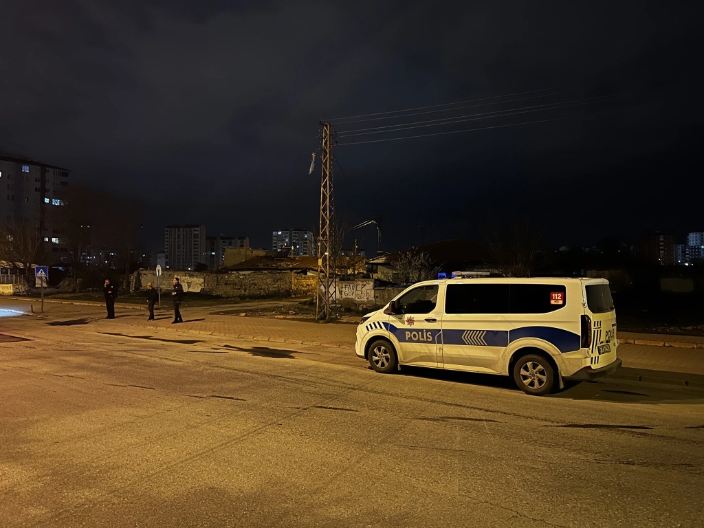 Kayseri'de Bıçaklı Kavga: İki Kardeş Yaralandı