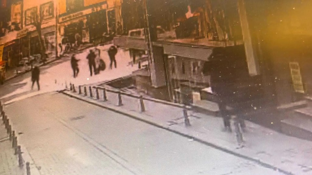 Fatih'te Kurye Silahlı Saldırıda Hayatını Kaybetti