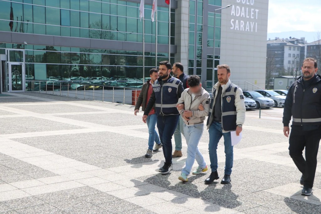 Dolandırıcı Savcı Kılığında 4 Milyon TL Çaldı, Yakalandı
